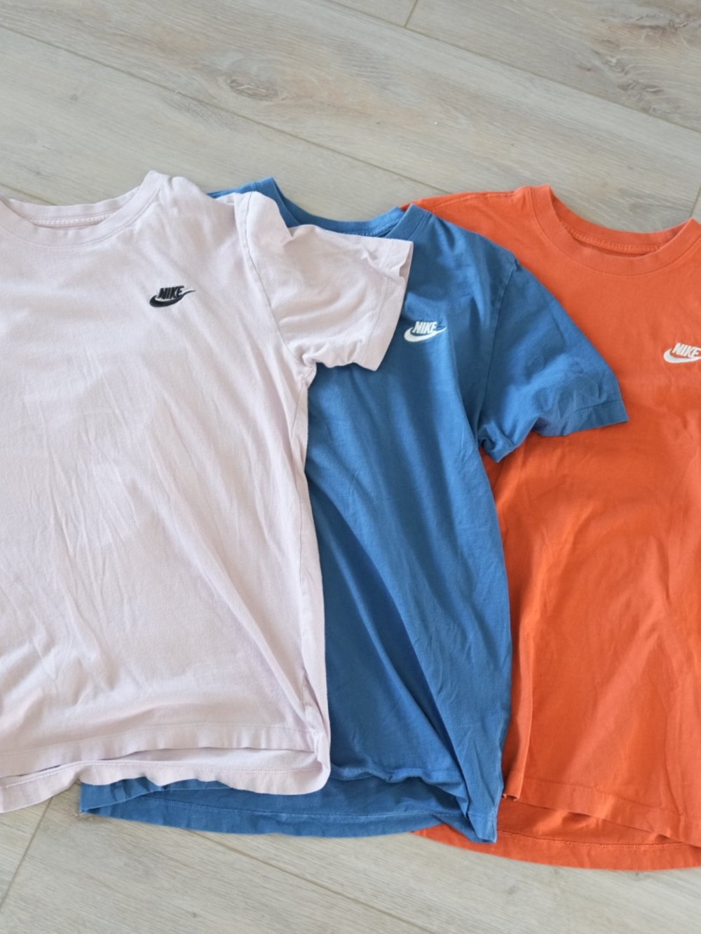 Nike “The Nike Tee” 3-Pack T-Shirts Men’s Small Blue Orange Pink Swoosh Logo